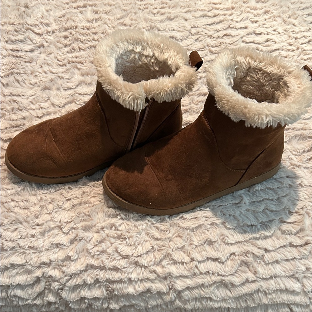 Cozy Tan Faux Fur-Lined Kids Boots